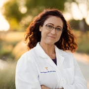 Dr Aimie Apigian