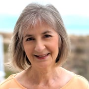 Dr Lindsay Gibson