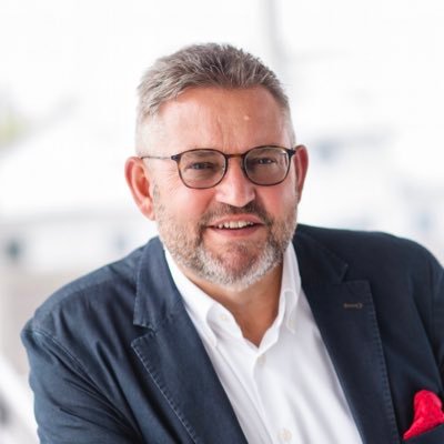 Dr Carsten Nicolaus