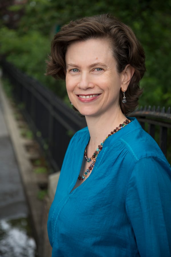 Dr Pilar Jennings