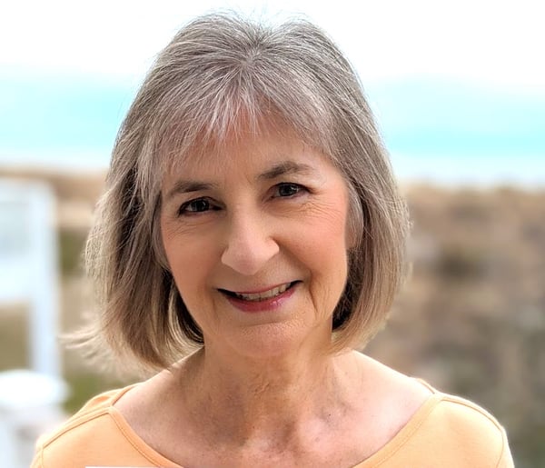 Dr Lindsay Gibson