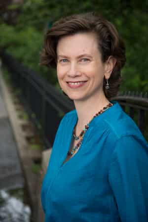Dr Pilar Jennings